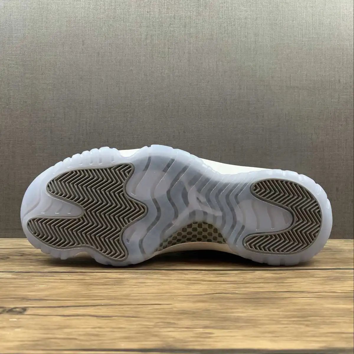 Air Jordan 11 528895-003 11