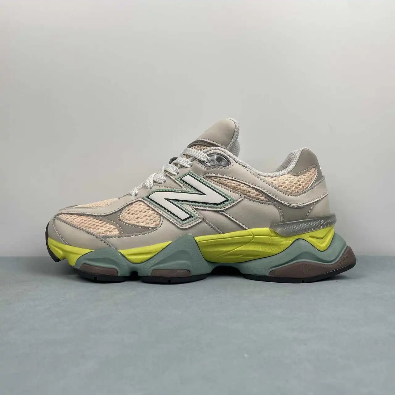 New Balance 9060 U9060GCB thumbnail 4