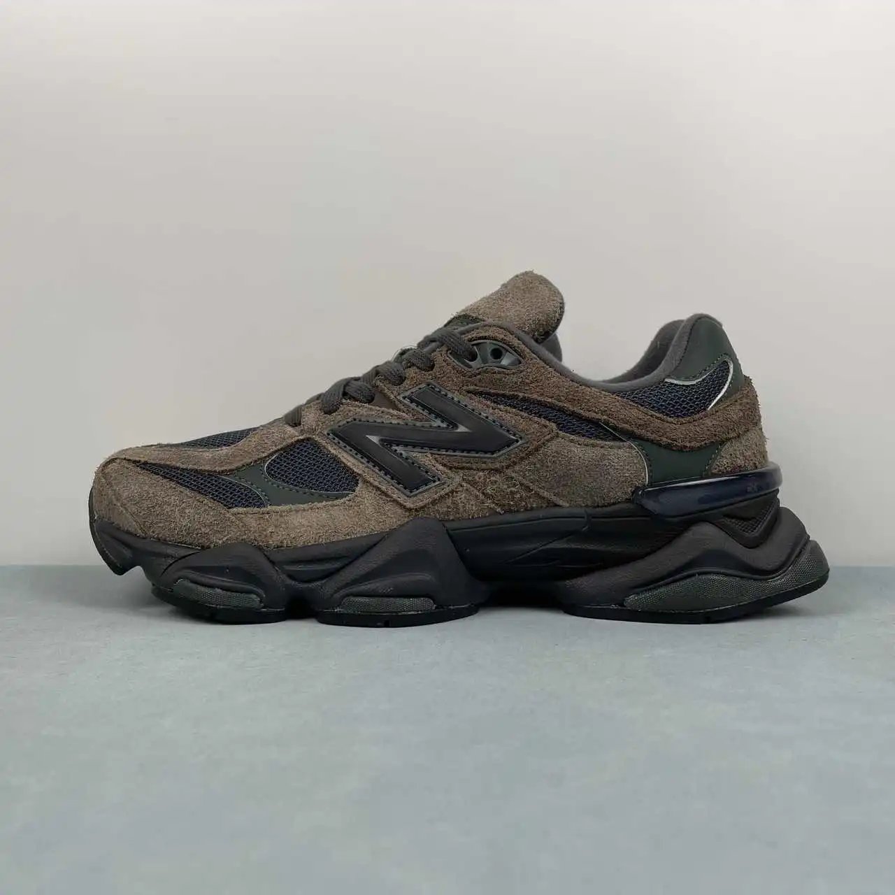 New Balance 9060 U9060OUT thumbnail 4