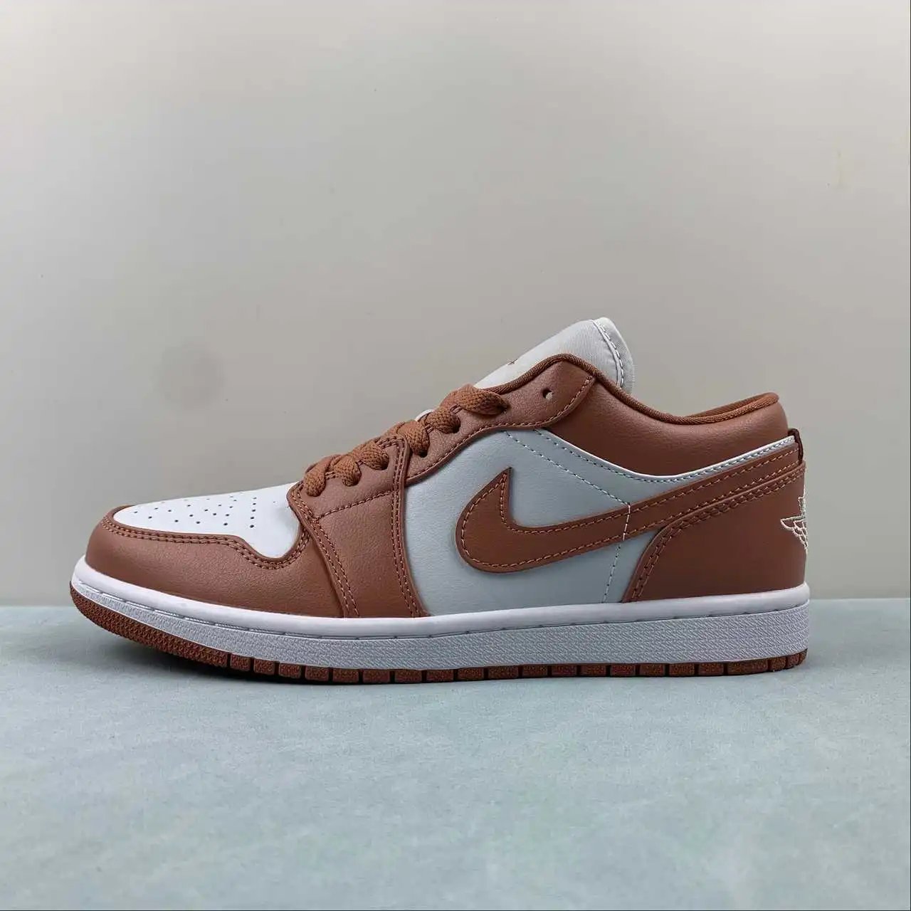 Air Jordan 1 Low DC0774-080 5