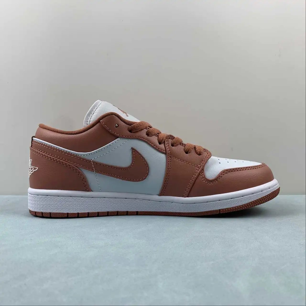 Air Jordan 1 Low DC0774-080 6