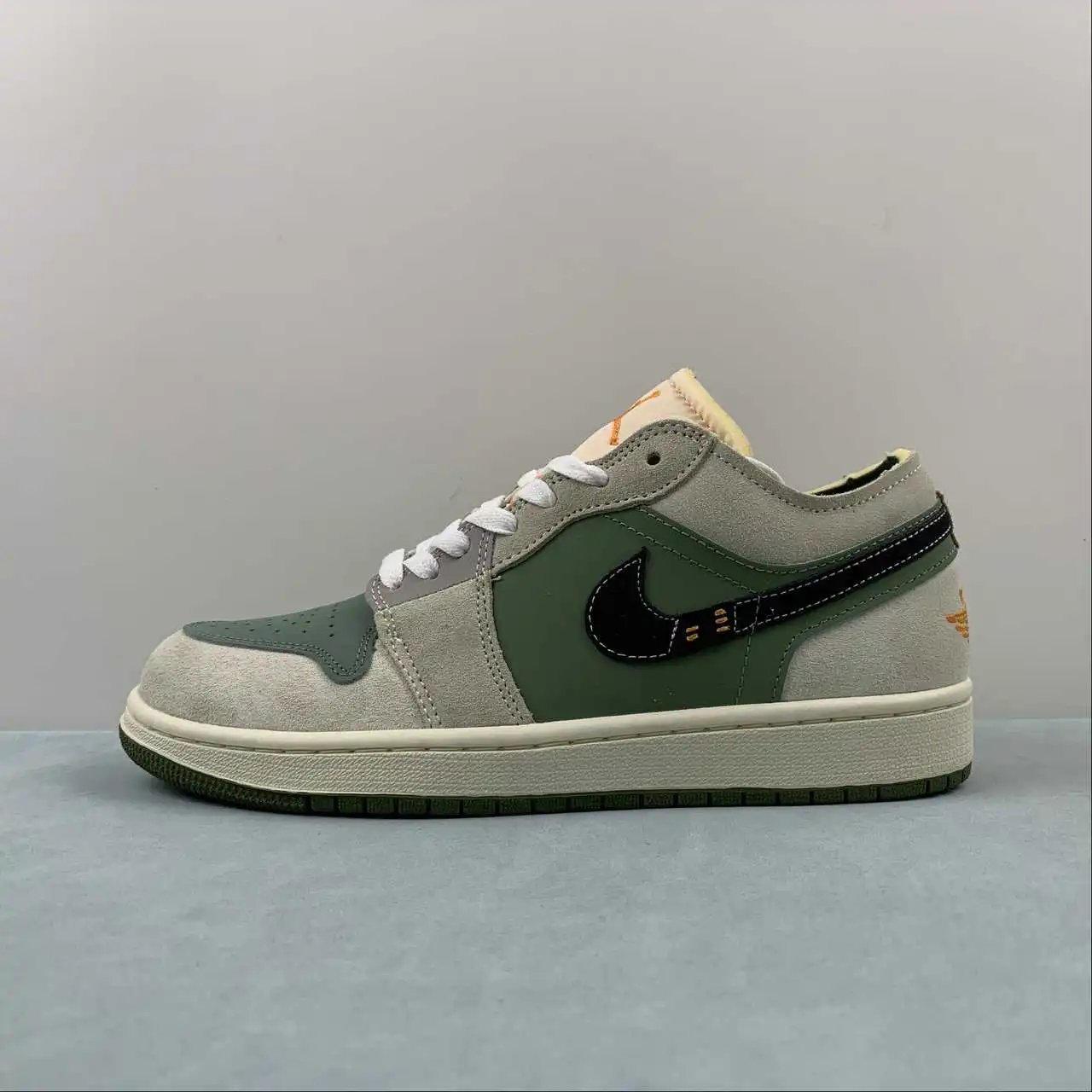 Air Jordan 1 Low FD6819-300 5
