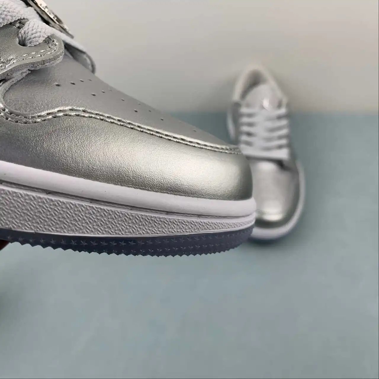 Air Jordan 1 Low FD6848-001 7