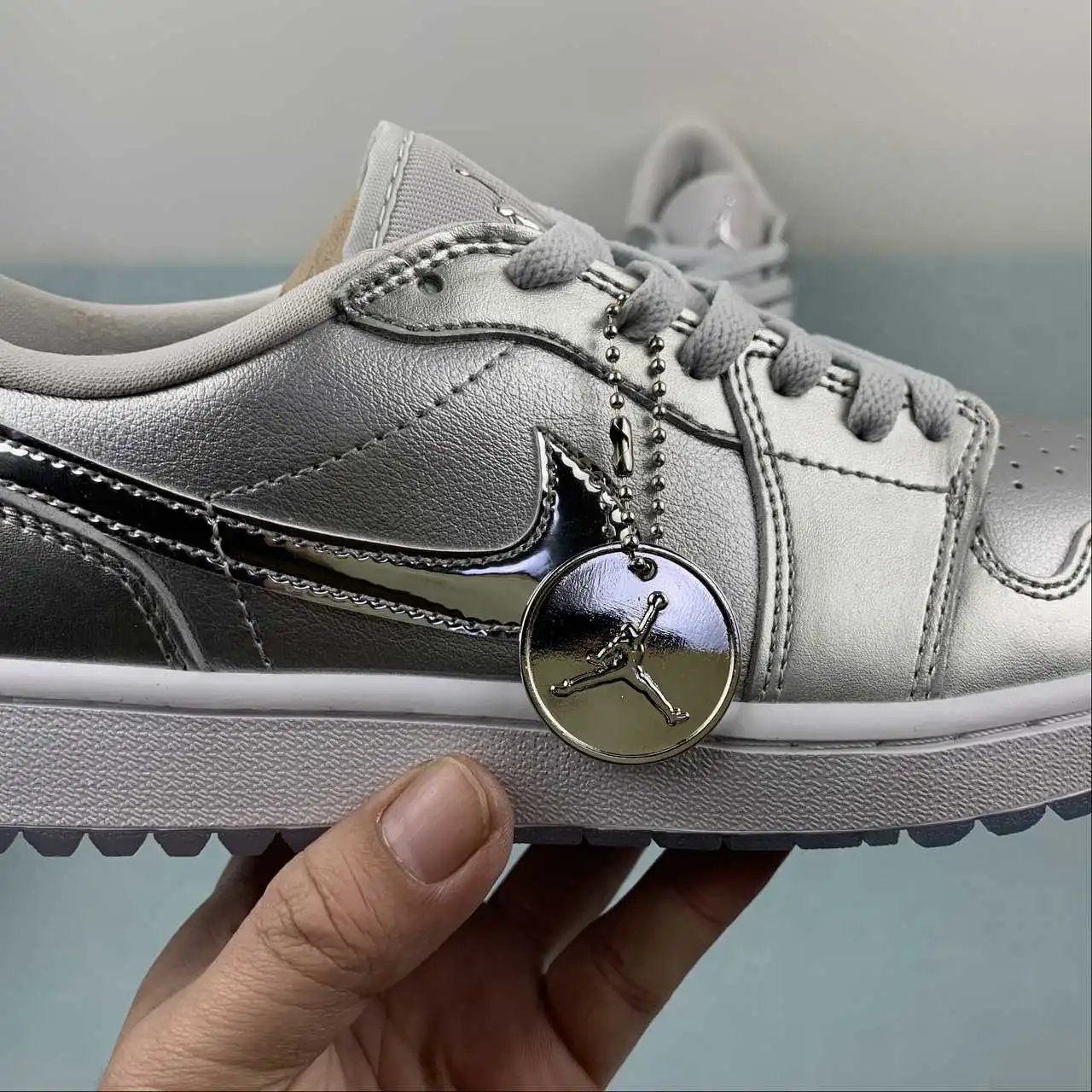 Air Jordan 1 Low FD6848-001 9