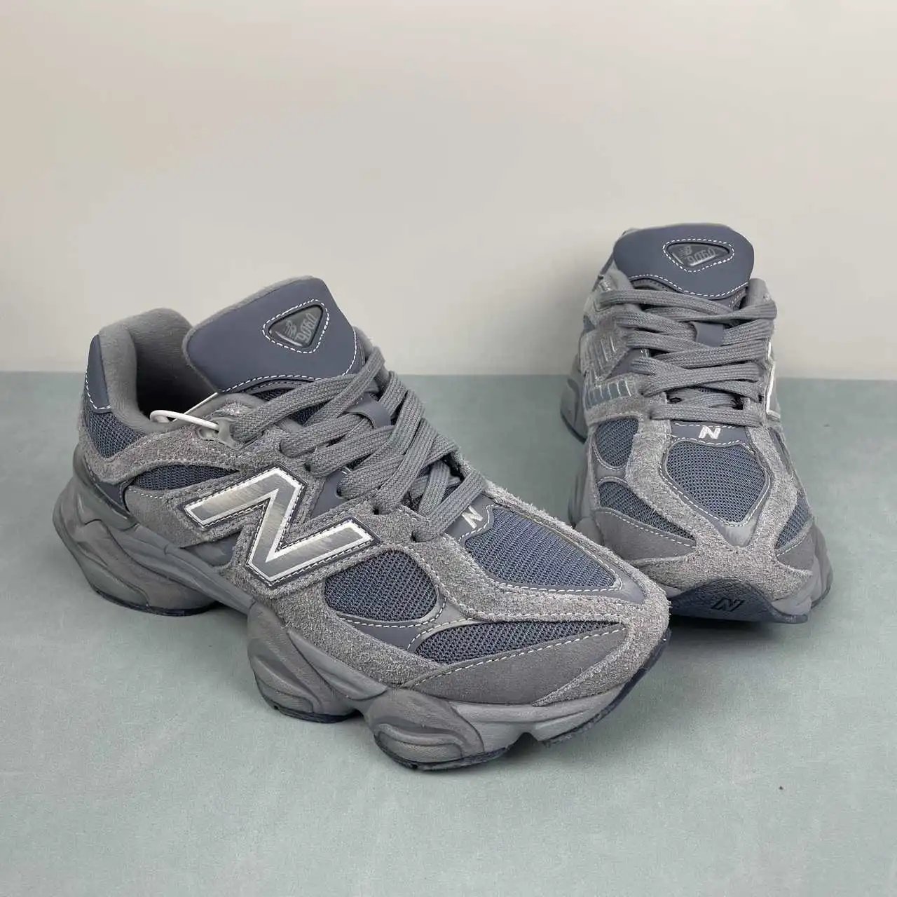 New Balance 9060 U9060IB thumbnail 2