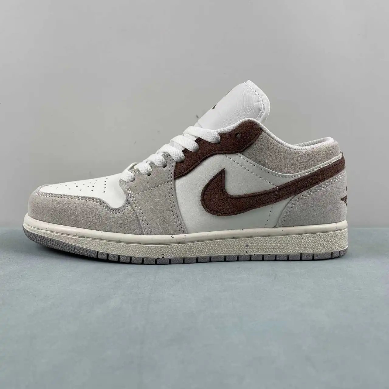 Air Jordan 1 Low HF1567-200 5