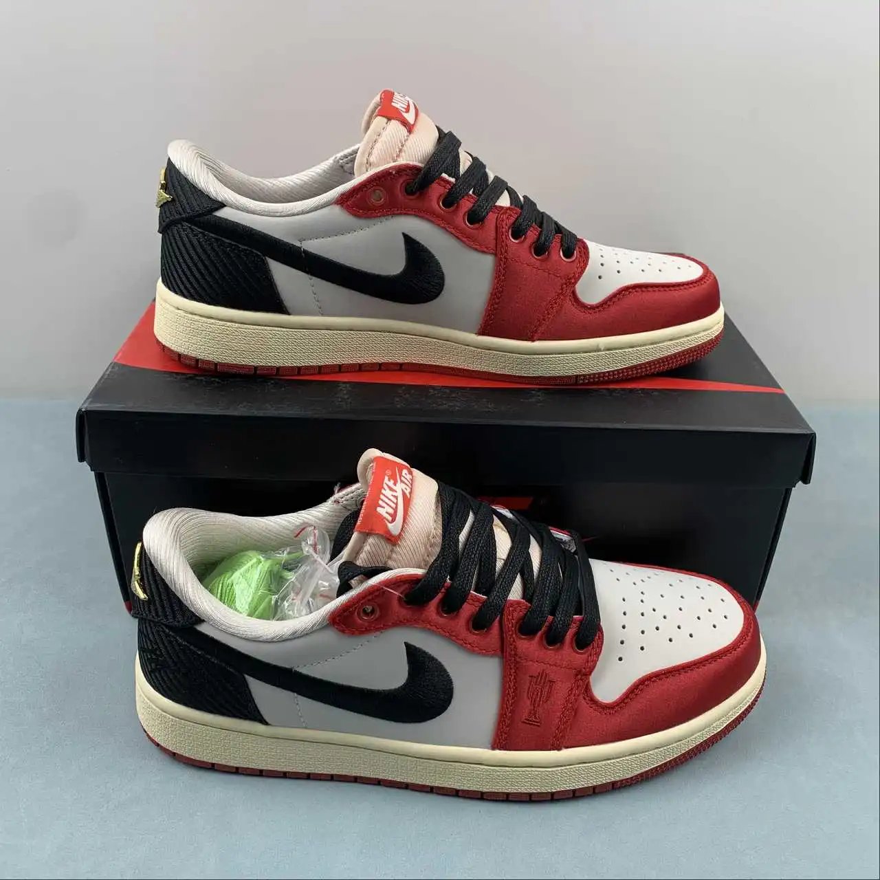 Air Jordan 1 Low FN0432-100