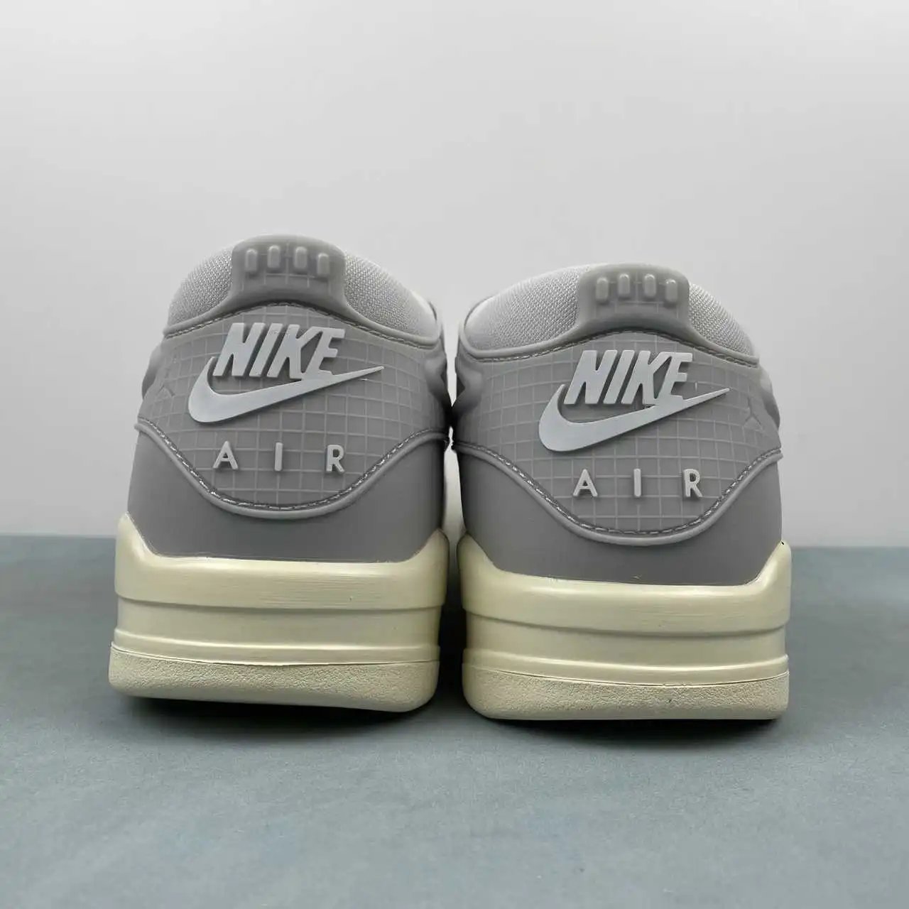 Air Jordan 4 FQ7940-001 thumbnail 3