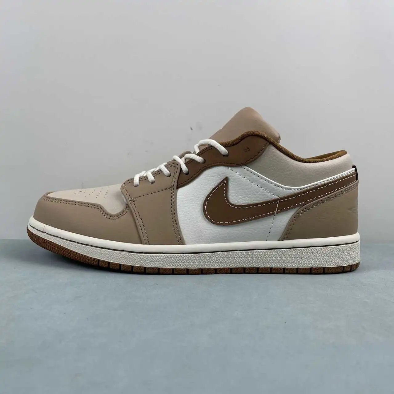 Air Jordan 1 Low HF5753-221 5