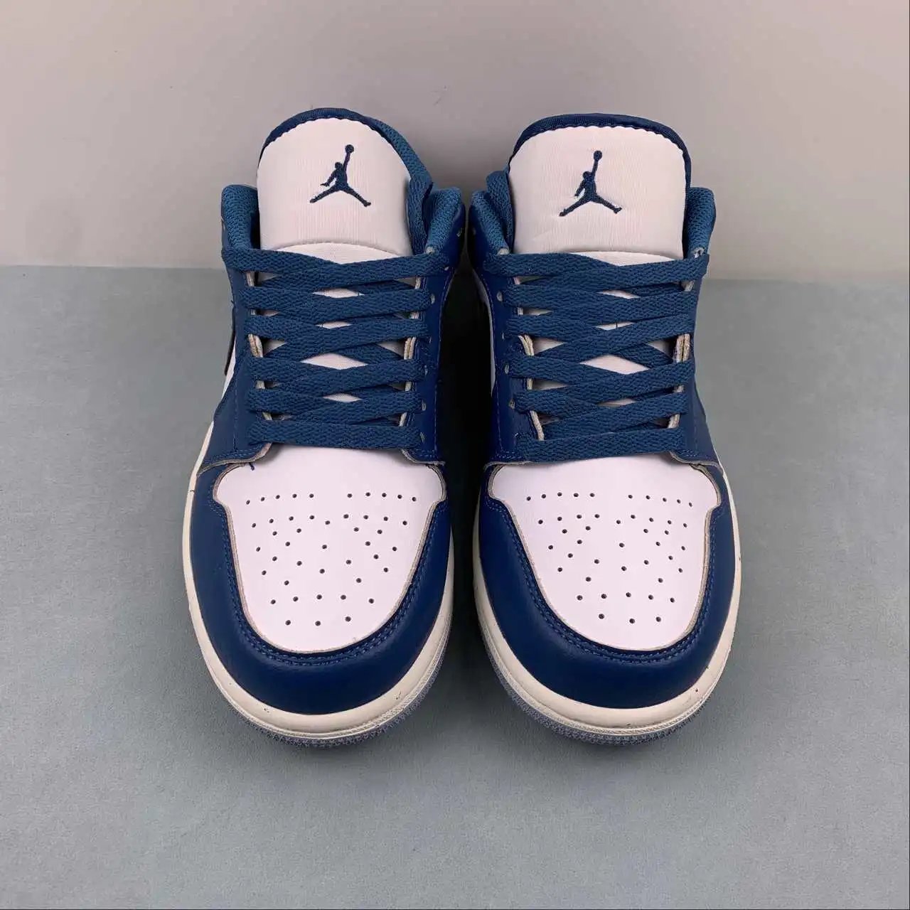 Air Jordan 1 Low FN5214-141 thumbnail 3