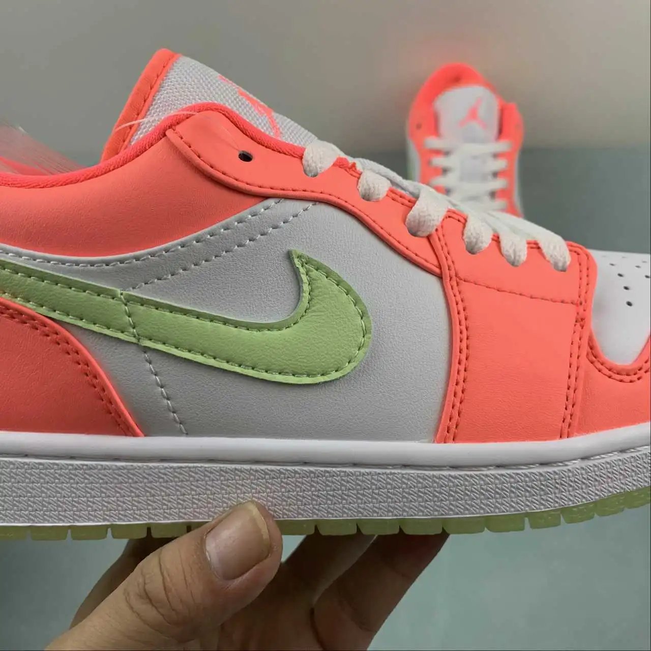 Air Jordan 1 Low FN6772-671 9