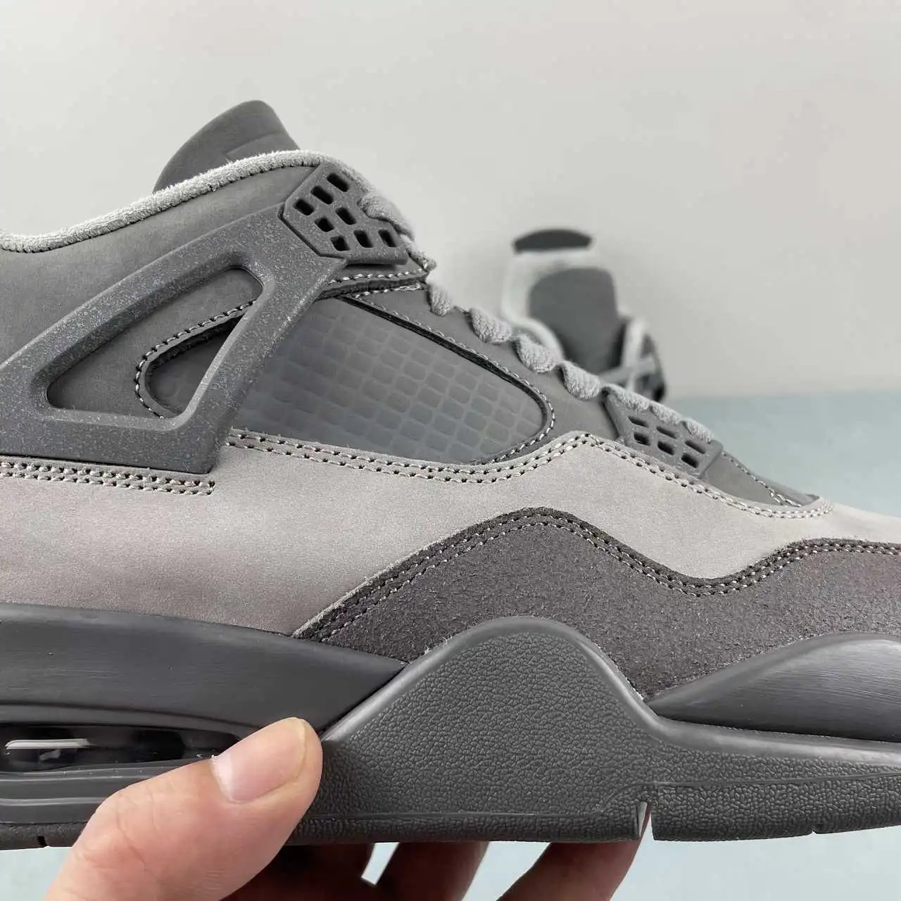 Air Jordan 4 FQ7928-001 8