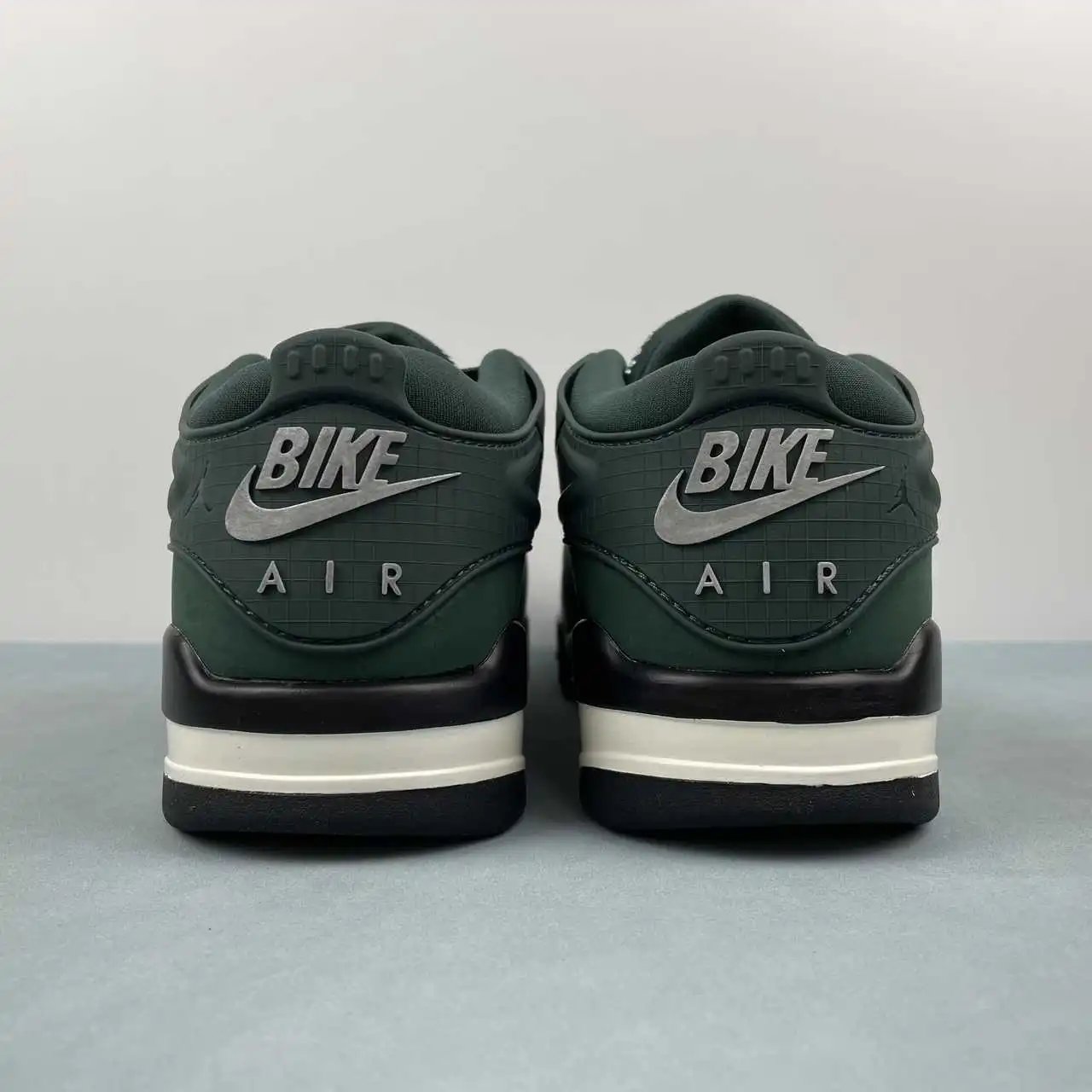 Air Jordan 4 HF4334-300 thumbnail 3