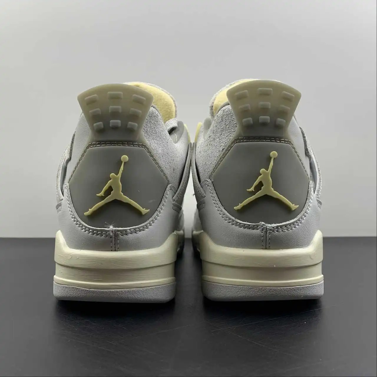 Air Jordan 4 DV3742-021 thumbnail 3