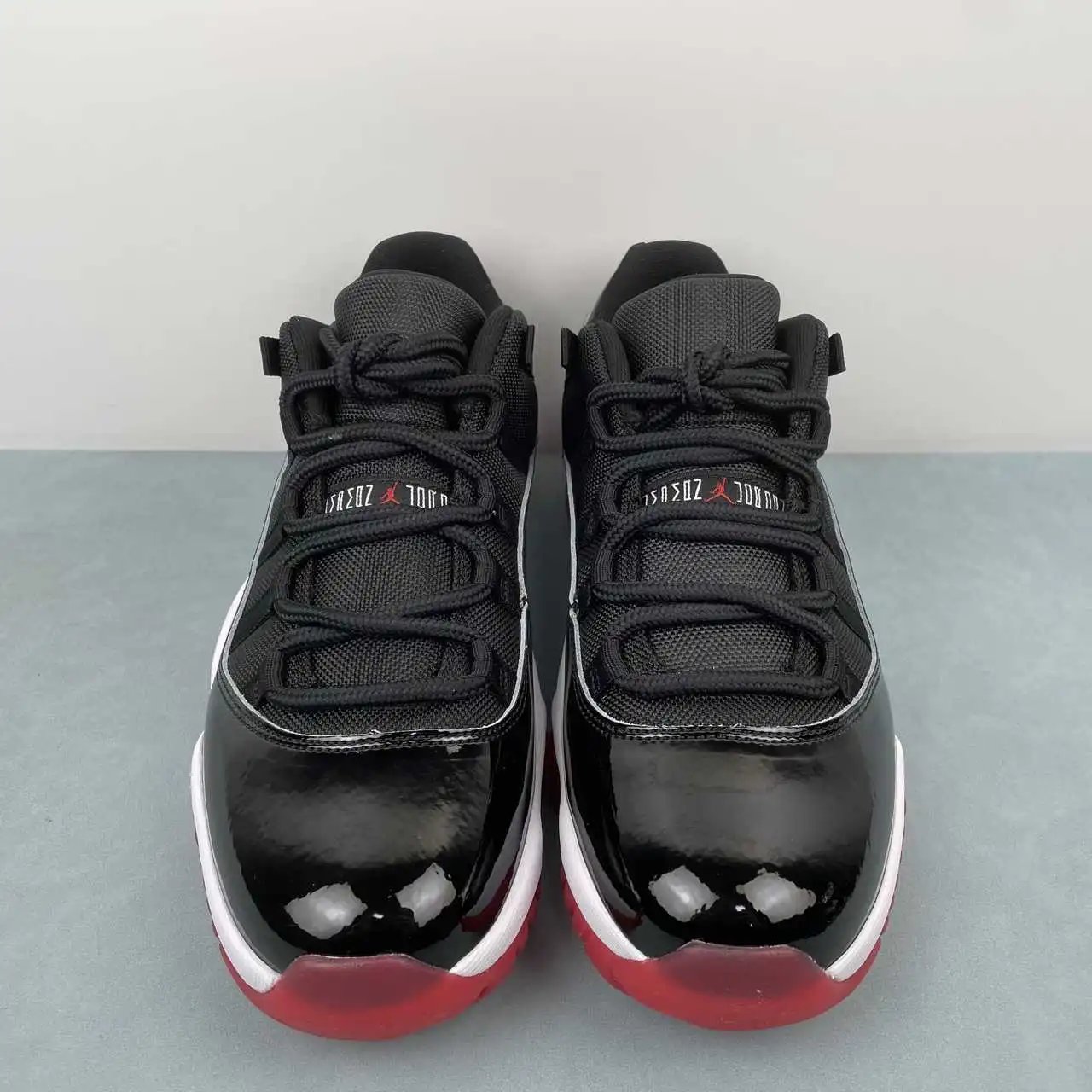 Air Jordan 11 FV5104-006 thumbnail 4