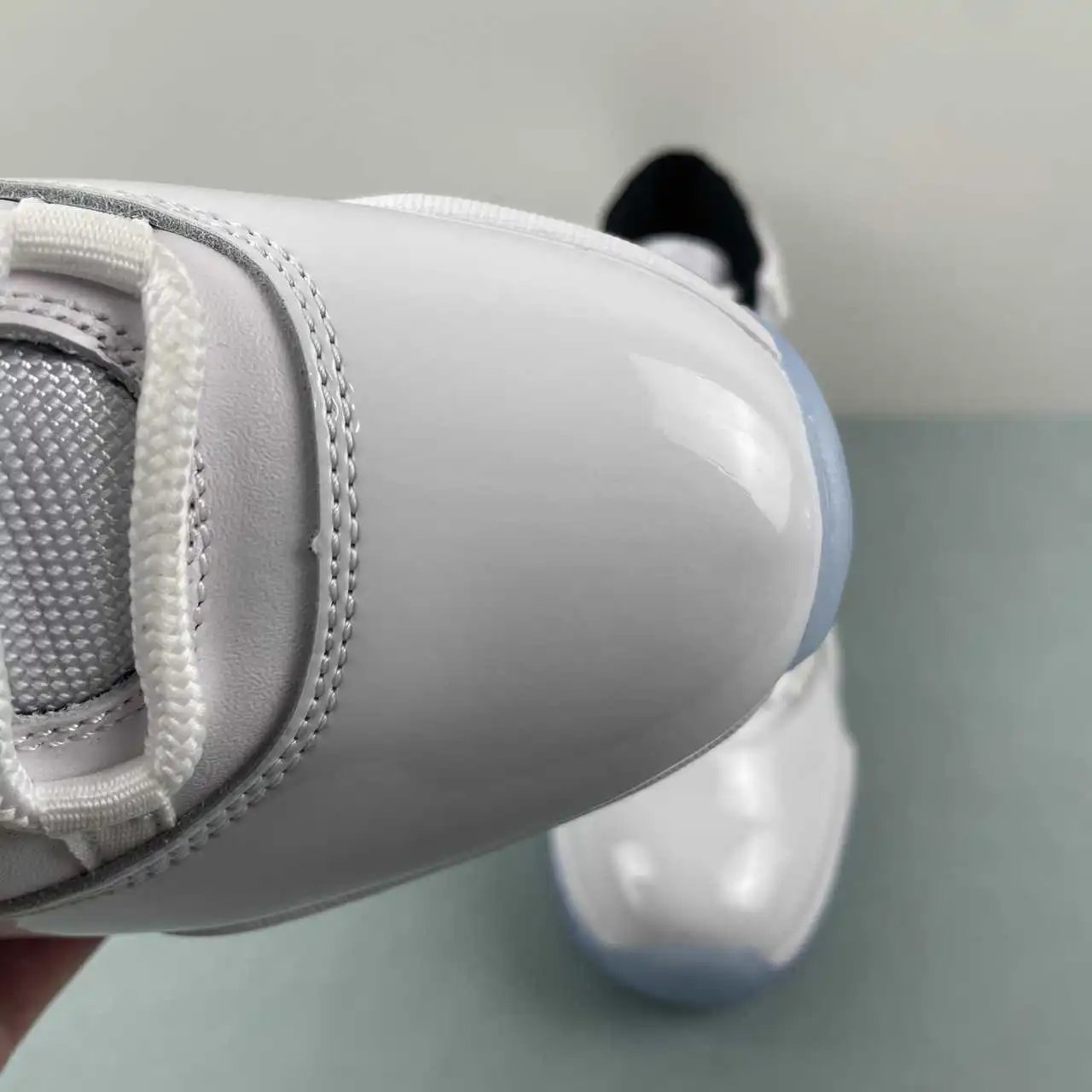 Air Jordan 11 CT8012-104 7