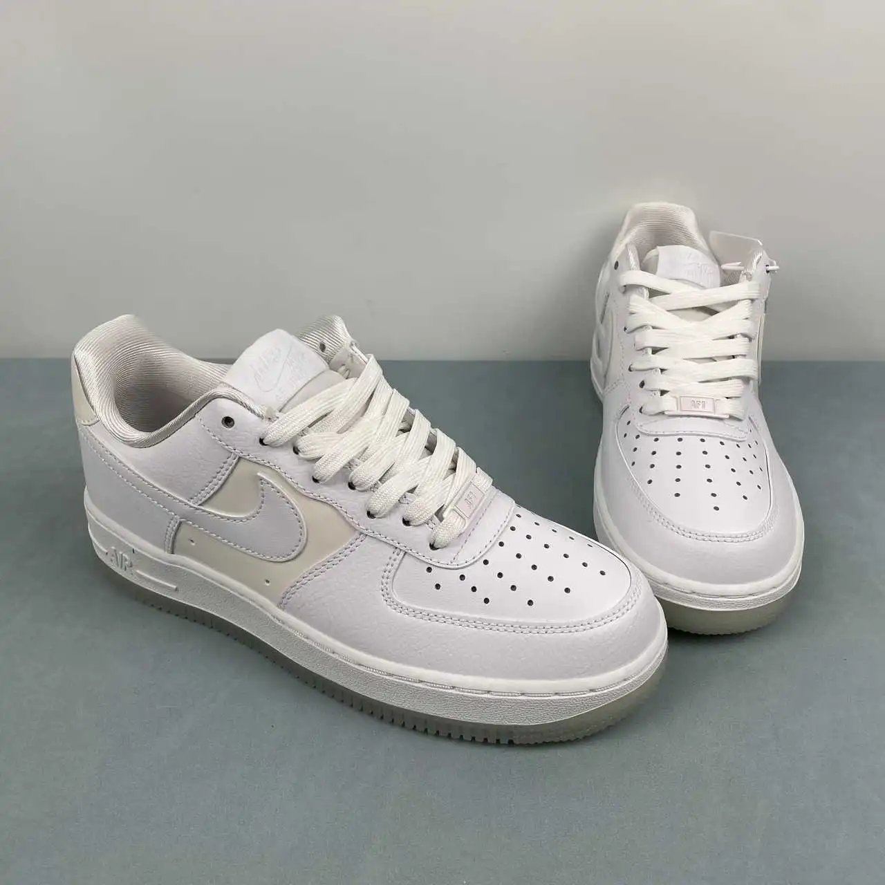 Nike Air Force 1 IH3204-100 thumbnail 2