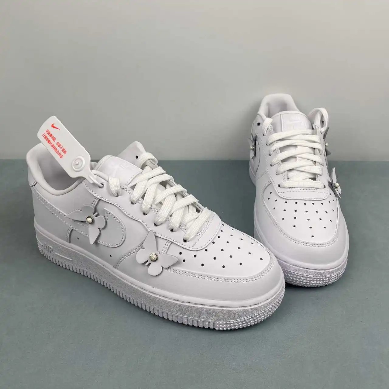 Nike Air Force 1 IH4480-100 thumbnail 2