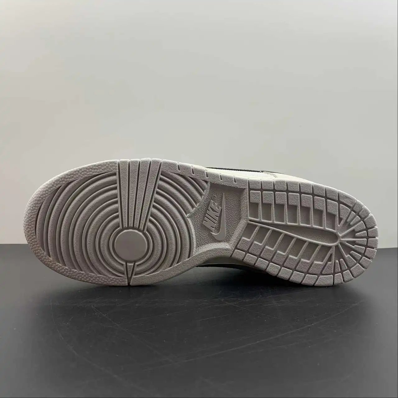 Nike Dunk Low DO9776-001 12