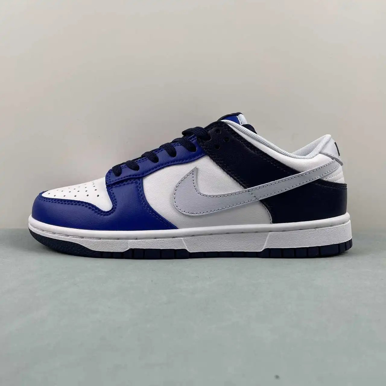 Nike Dunk Low FQ8826-100 thumbnail 4