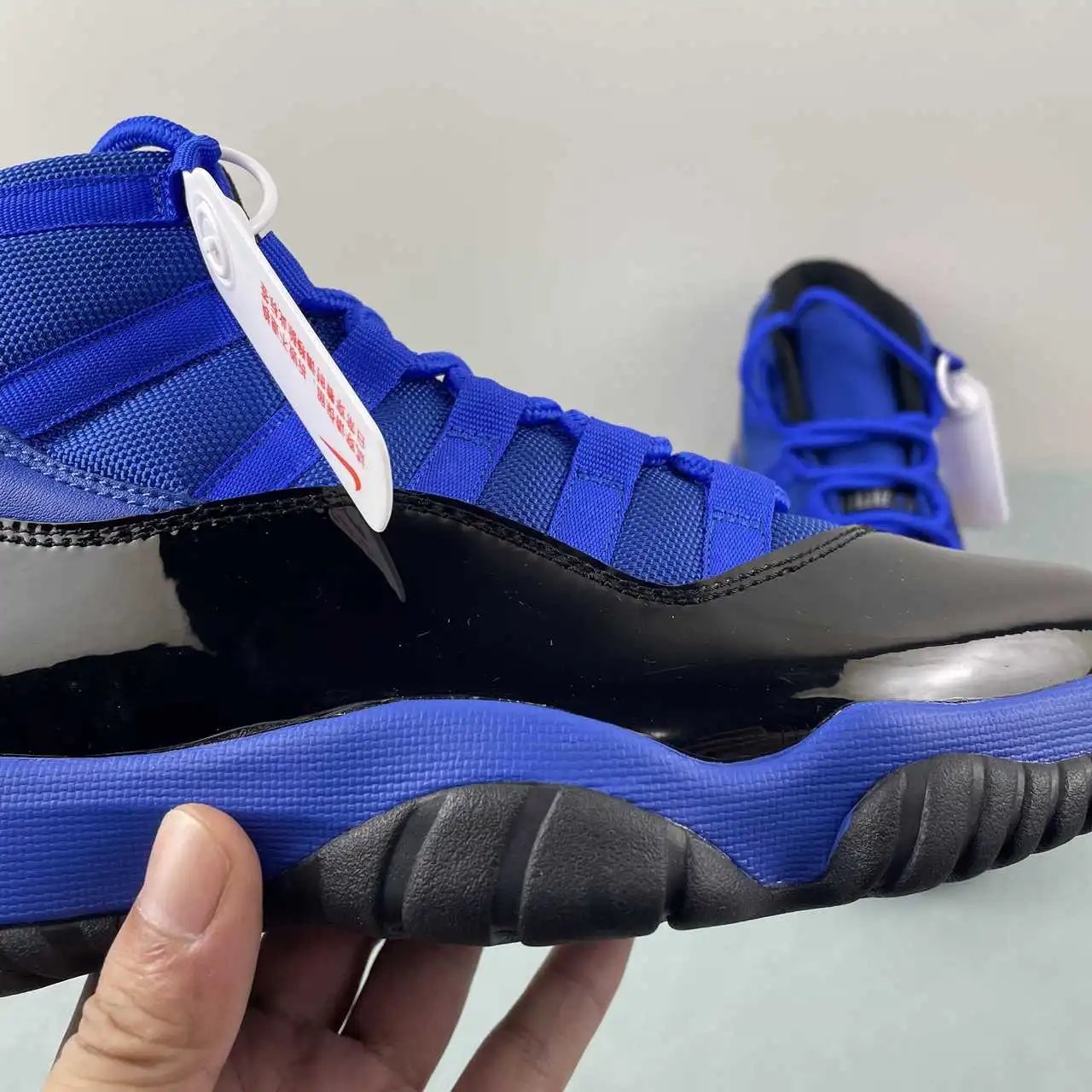 Air Jordan 11 CT8012-400 9