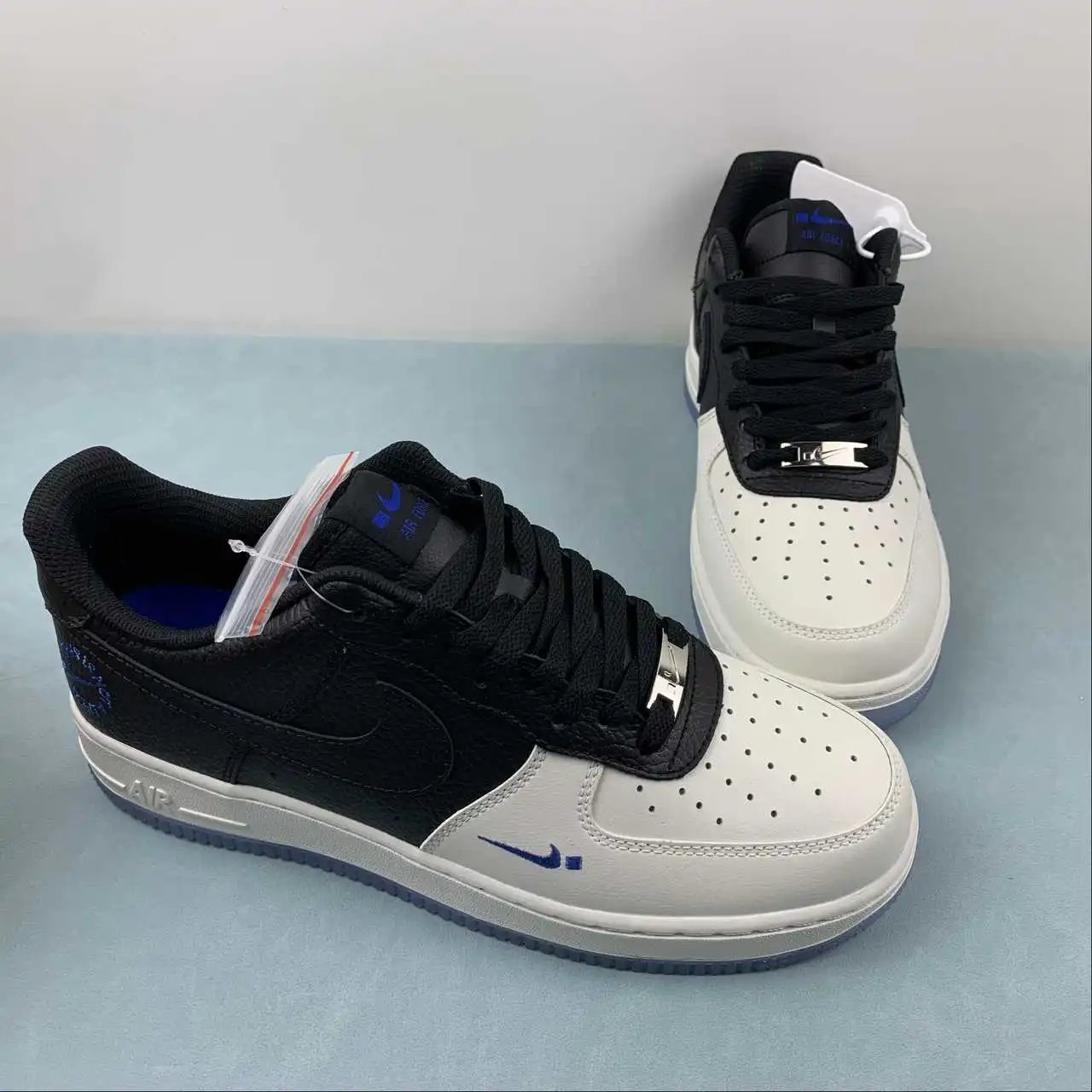 Nike Air Force 1 FQ2103-001 thumbnail 2