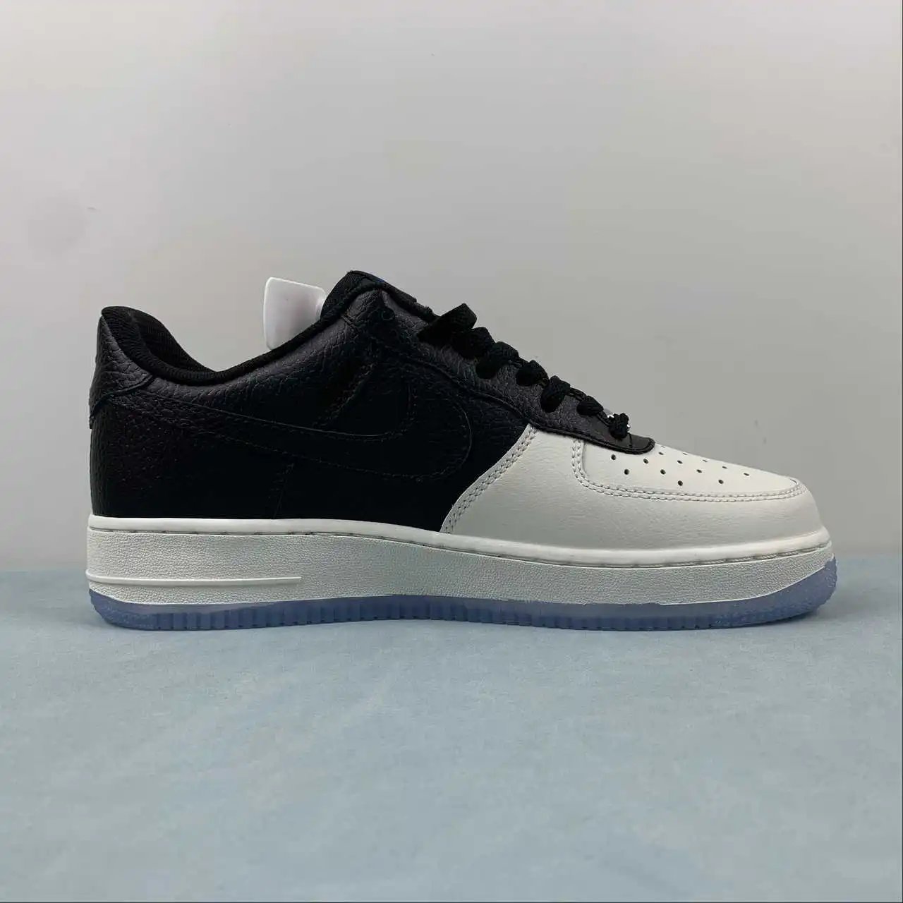 Nike Air Force 1 FQ2103-001 thumbnail 4