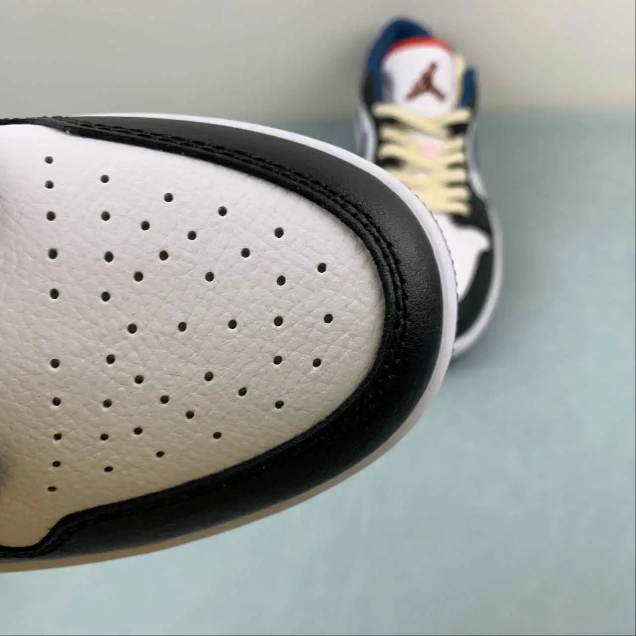 Air Jordan 1 Low FV3622-141 8