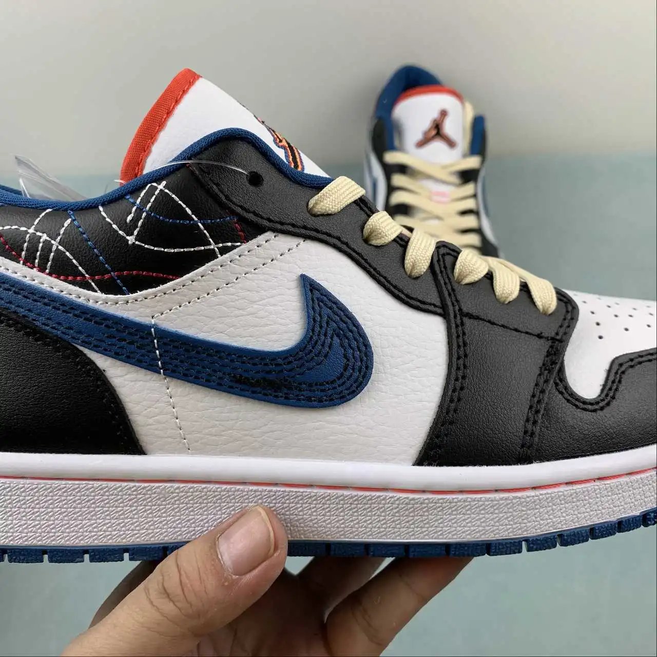 Air Jordan 1 Low FV3622-141 9