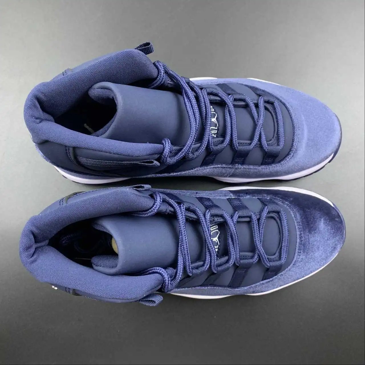 Air Jordan 11 AR0715-441 thumbnail 4