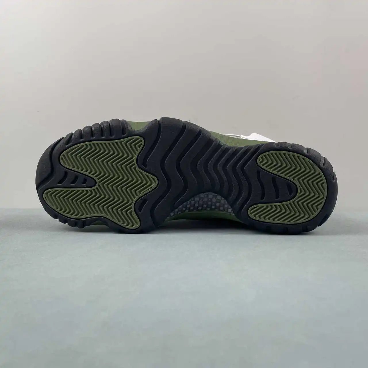 Air Jordan 11 CT8012-300 11