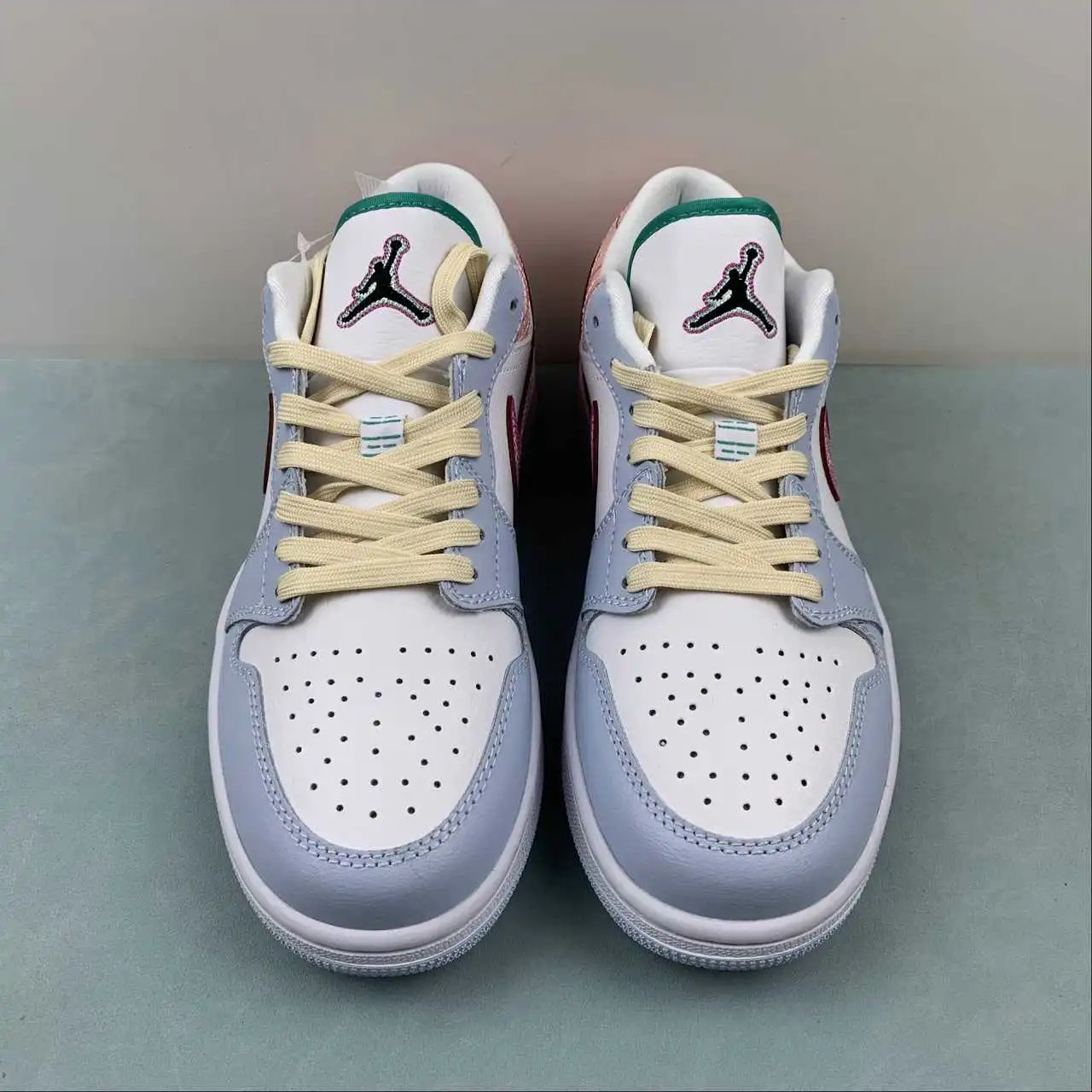 Air Jordan 1 Low FV3623-151 thumbnail 3