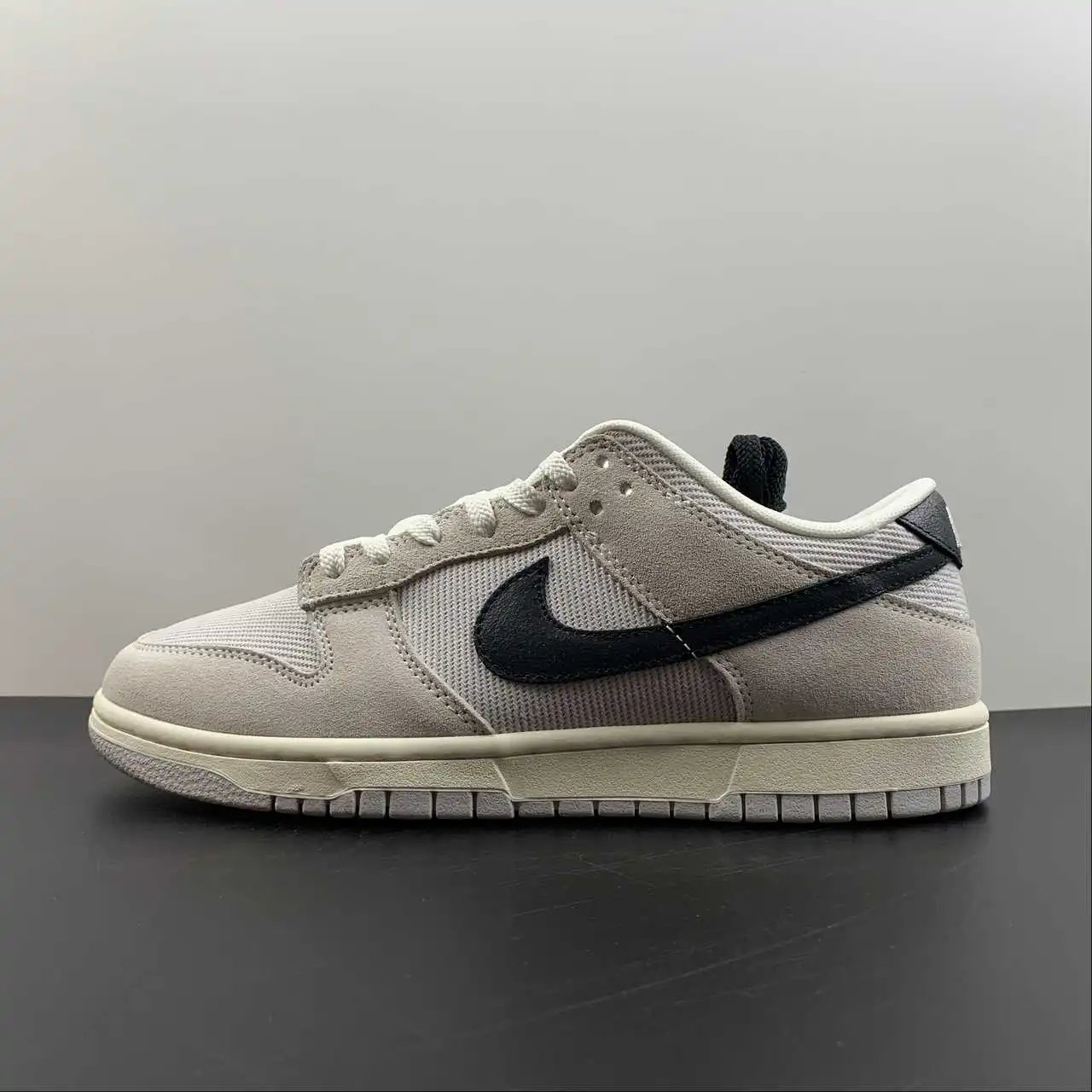 Nike Dunk Low DO9776-001 4