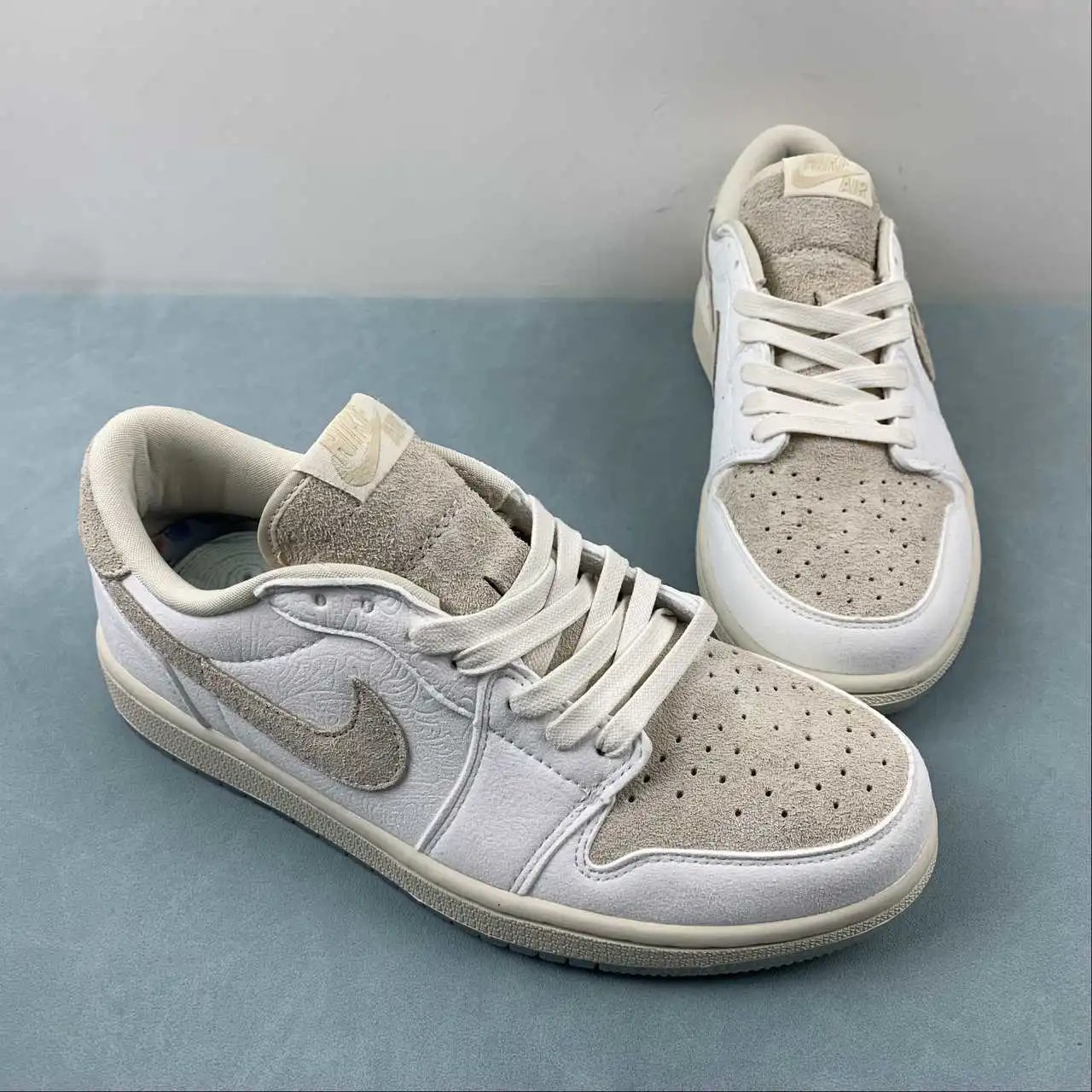 Air Jordan 1 Low FZ0455 thumbnail 2