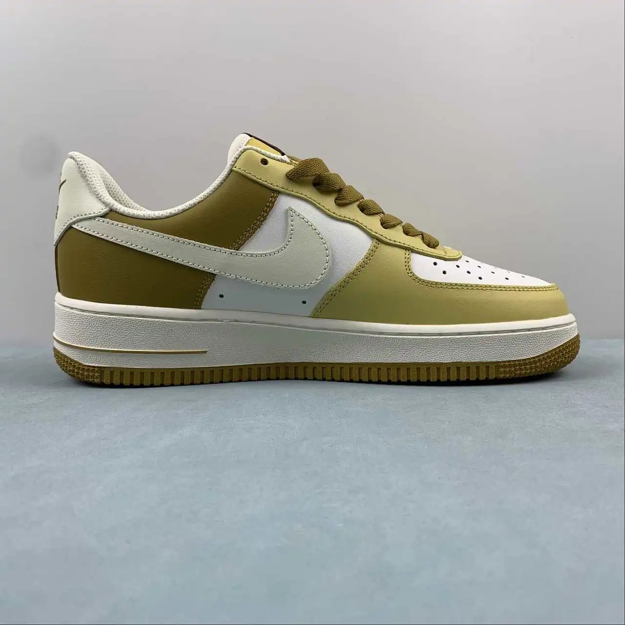 Nike Air Force 1 FZ4034-716 thumbnail 4