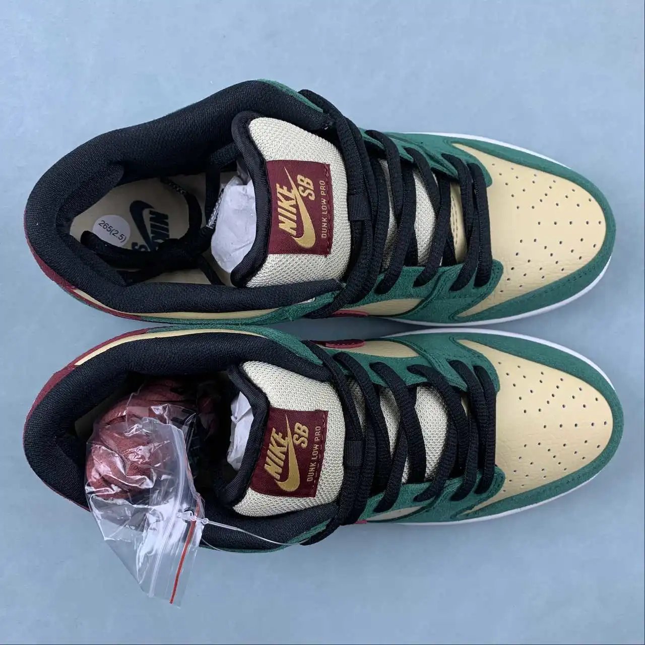 Nike Dunk Low 304292-700 9