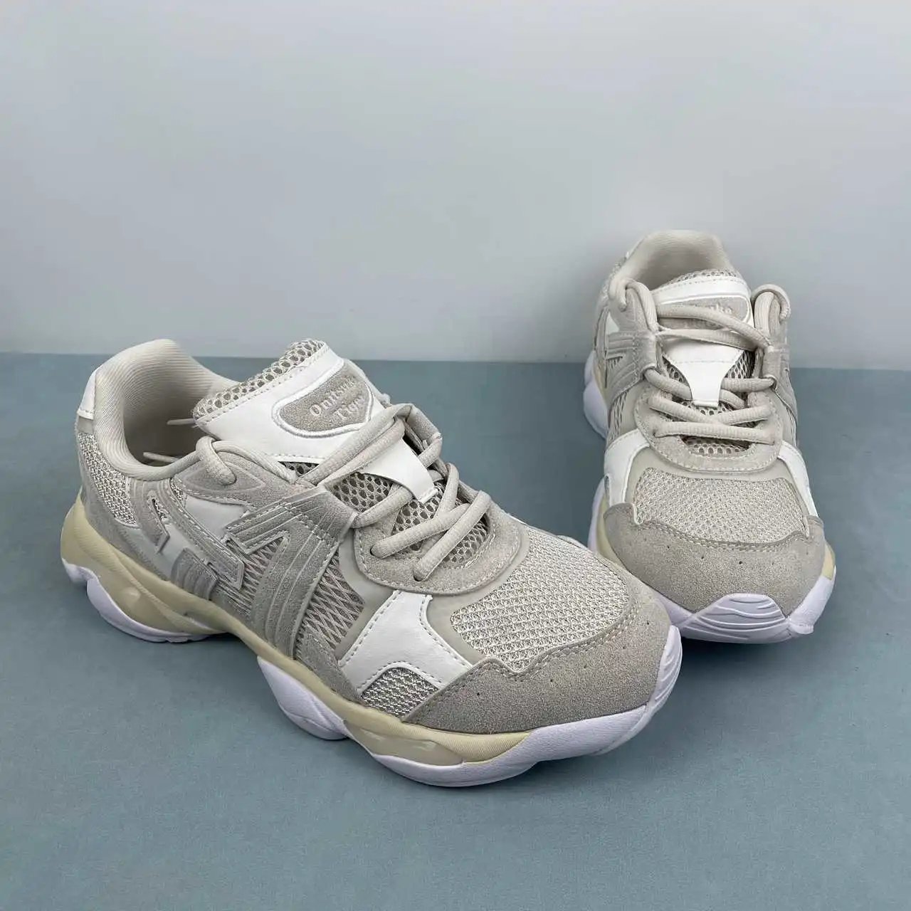 Asics Onitsuka tiger TIGRUN 1183C478-100 thumbnail 2