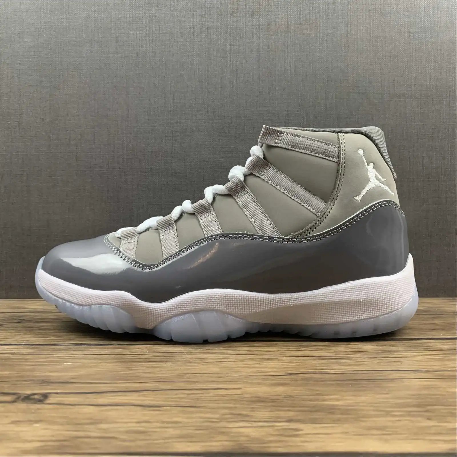 Air Jordan 11 CT8012-005 6