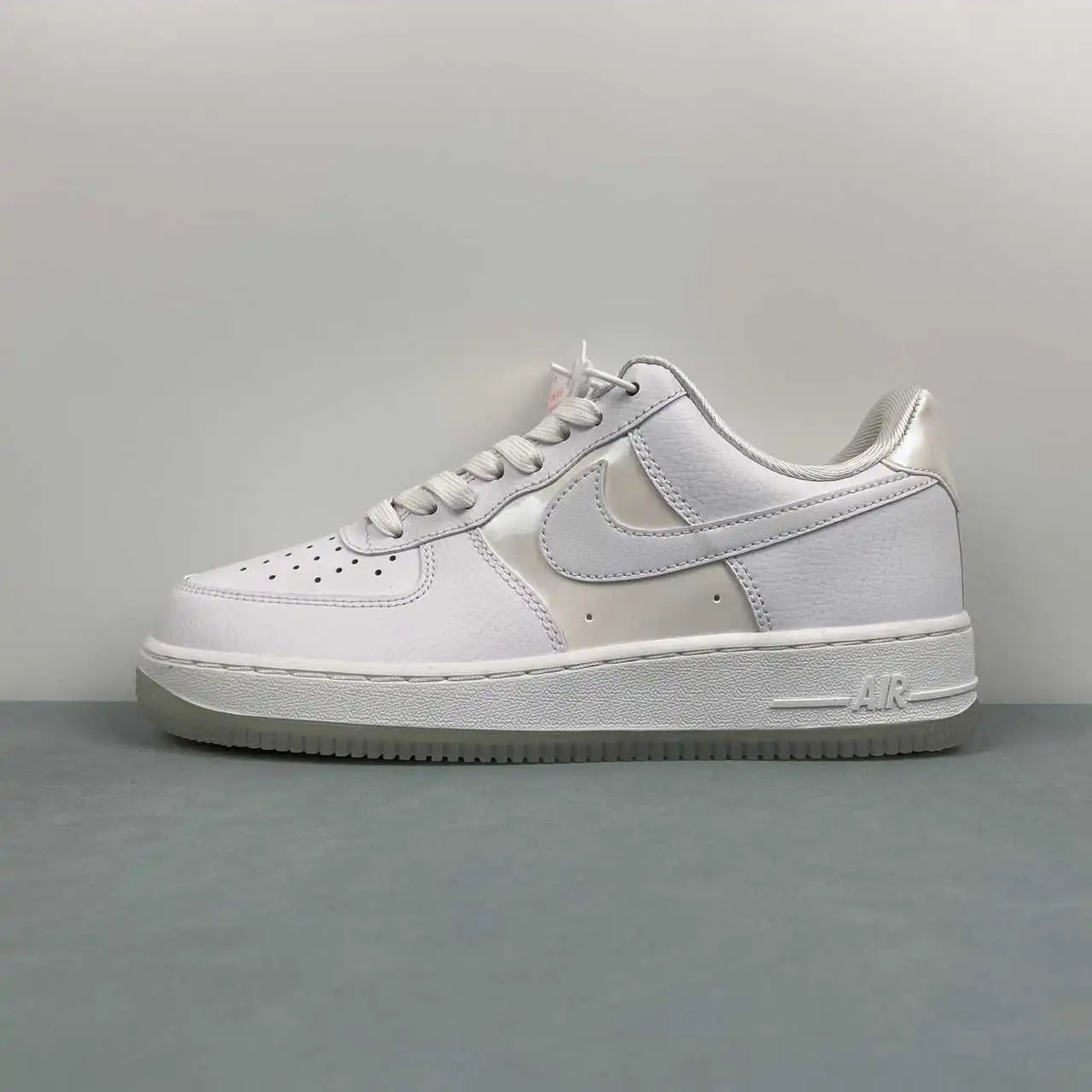Nike Air Force 1 IH3204-100 thumbnail 4