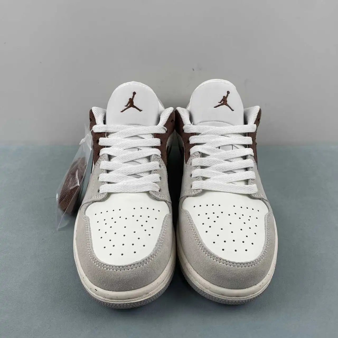 Air Jordan 1 Low HF1567-200 thumbnail 3
