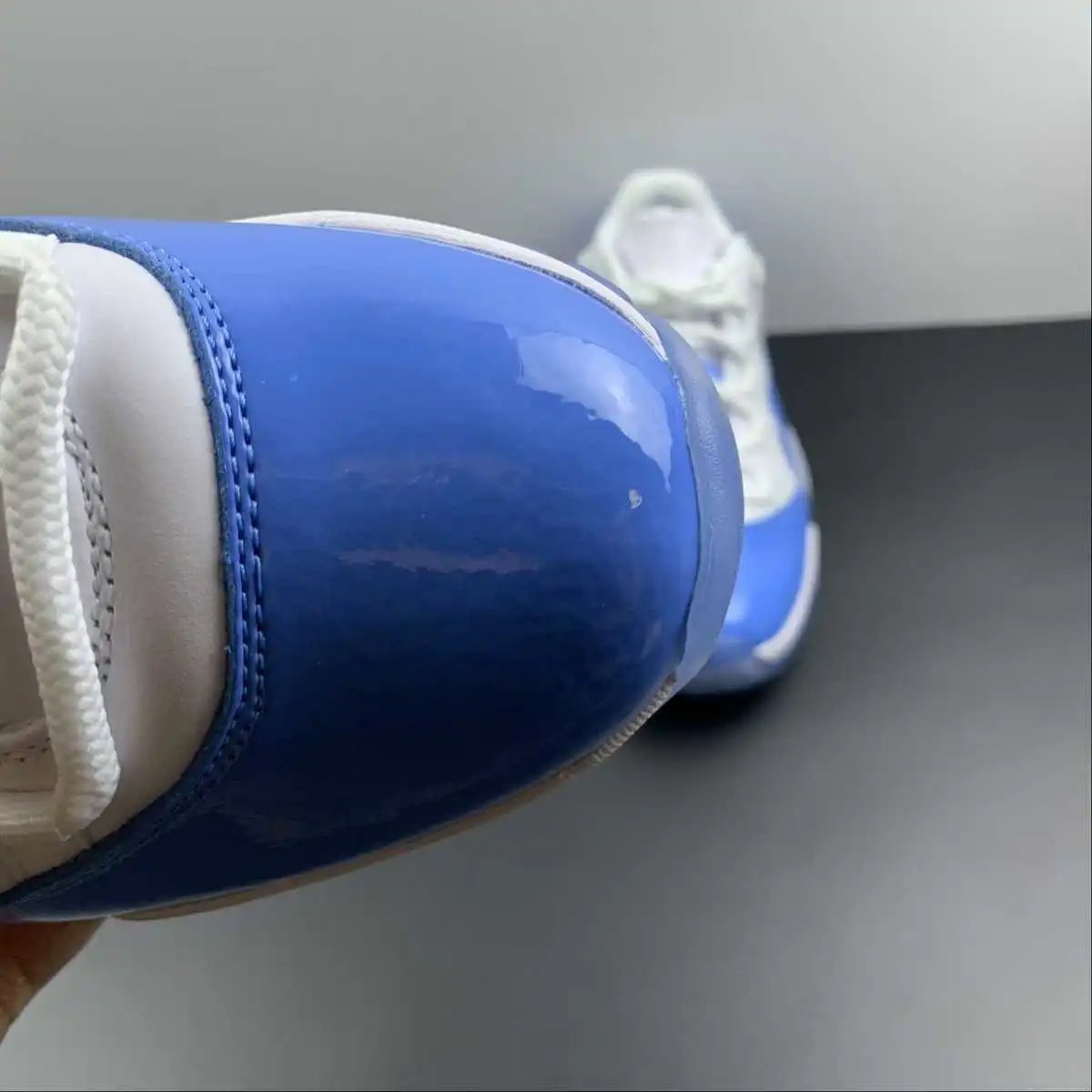 Air Jordan 11 528895-106 8