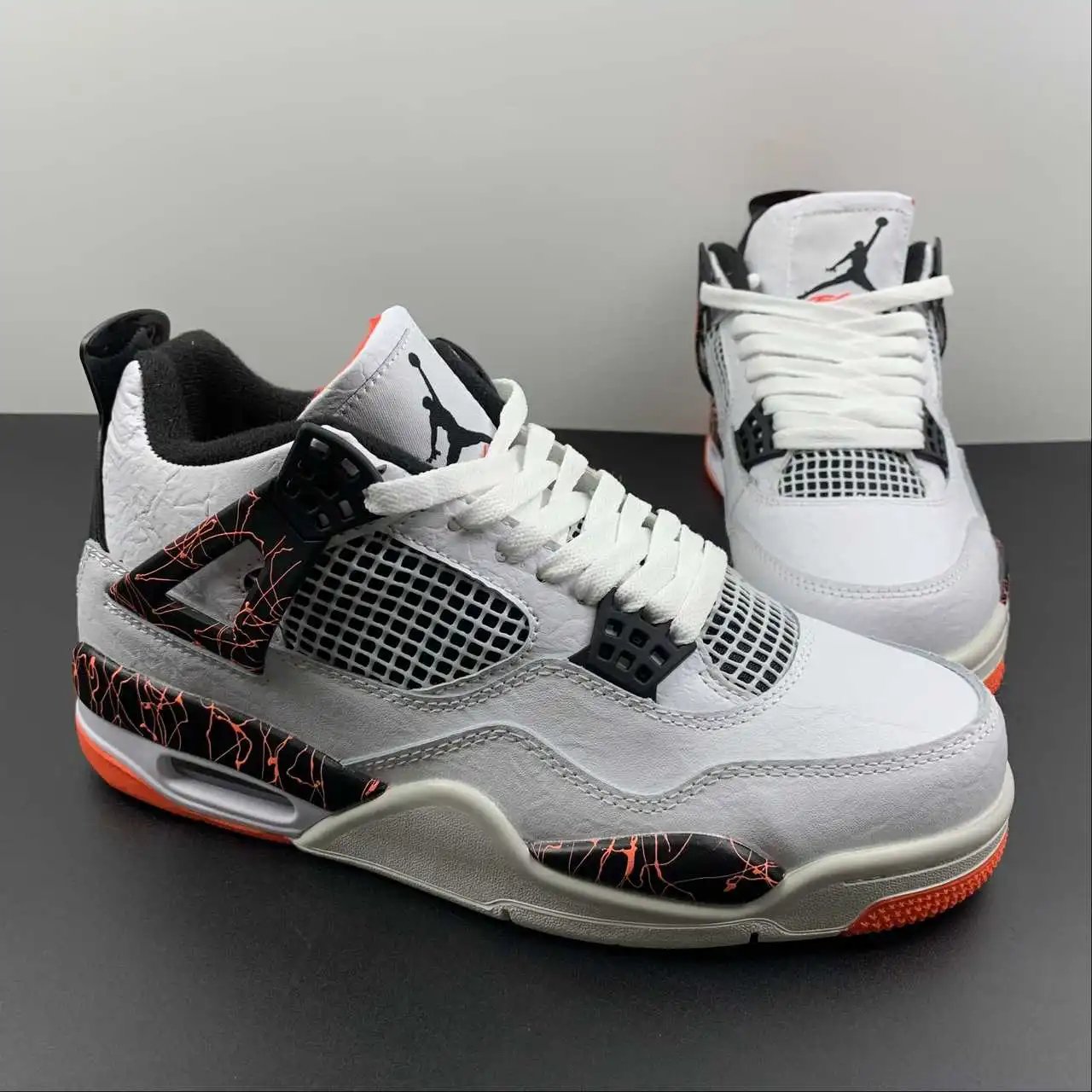 Air Jordan 4 308797-116 thumbnail 2