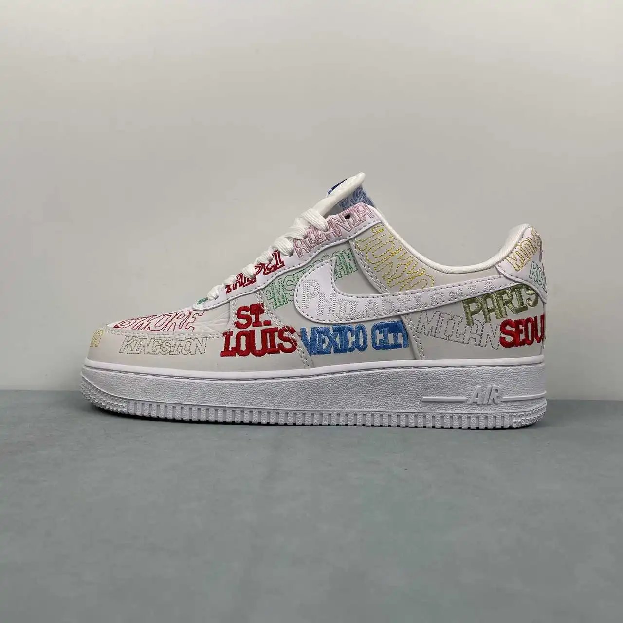 Nike Air Force 1 II1549-100 thumbnail 4