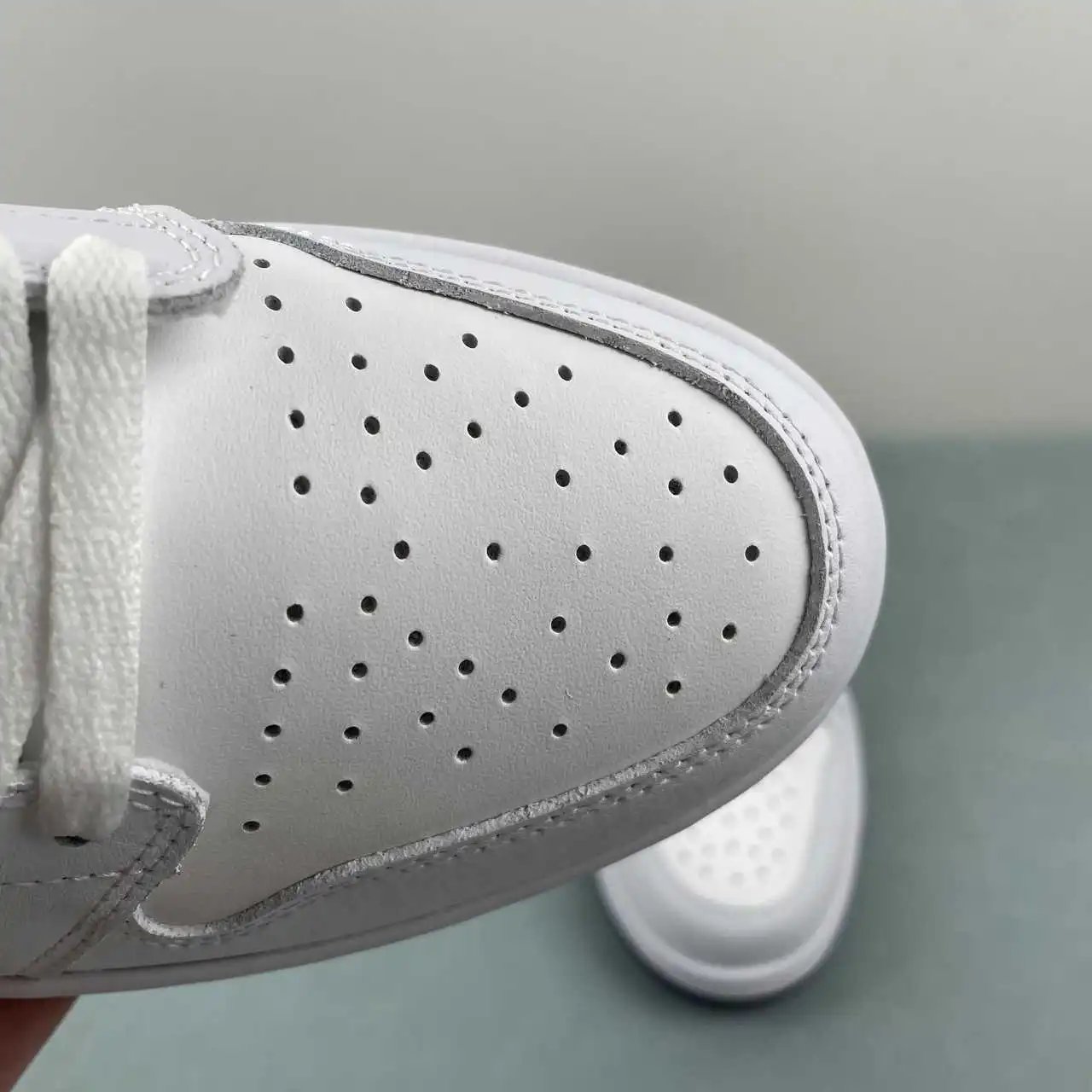 Air Jordan 1 Low FB9933-141 10