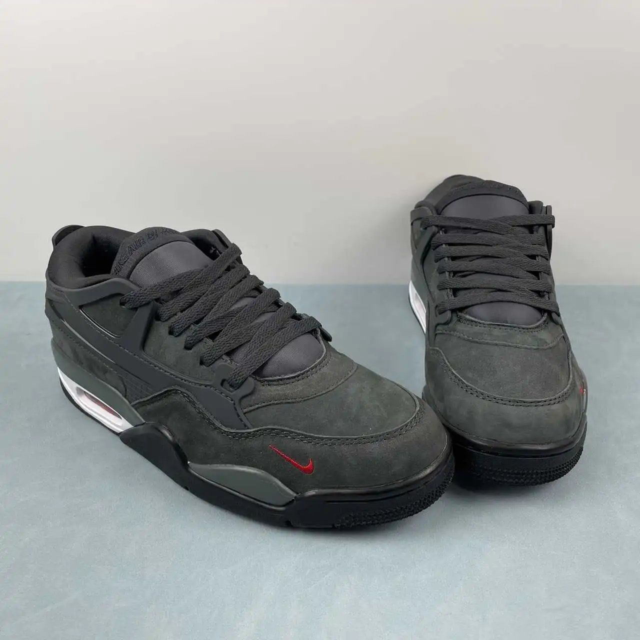Air Jordan 4 HF4334-004 thumbnail 2