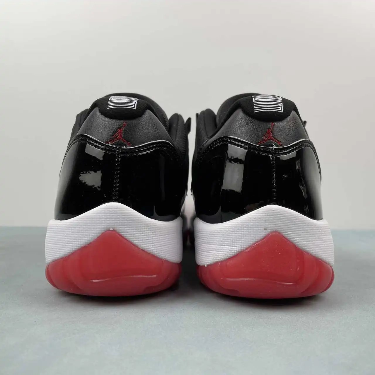 Air Jordan 11 FV5104-006 thumbnail 3