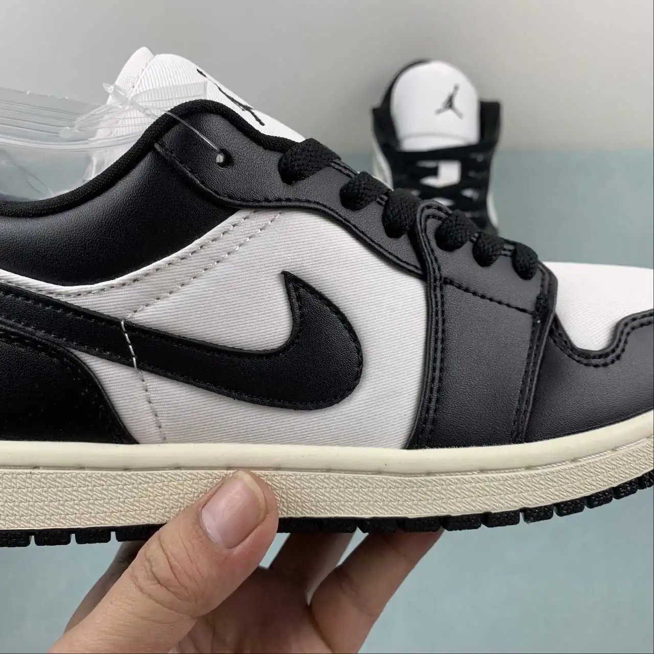 Air Jordan 1 Low FB9893-101 9