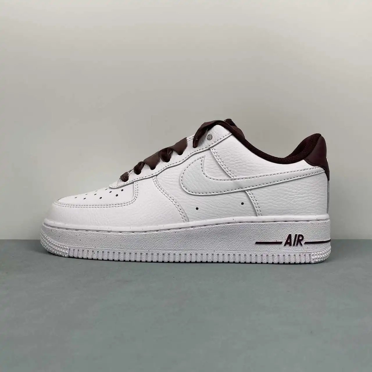 Nike Air Force 1 HV4403-600 thumbnail 4