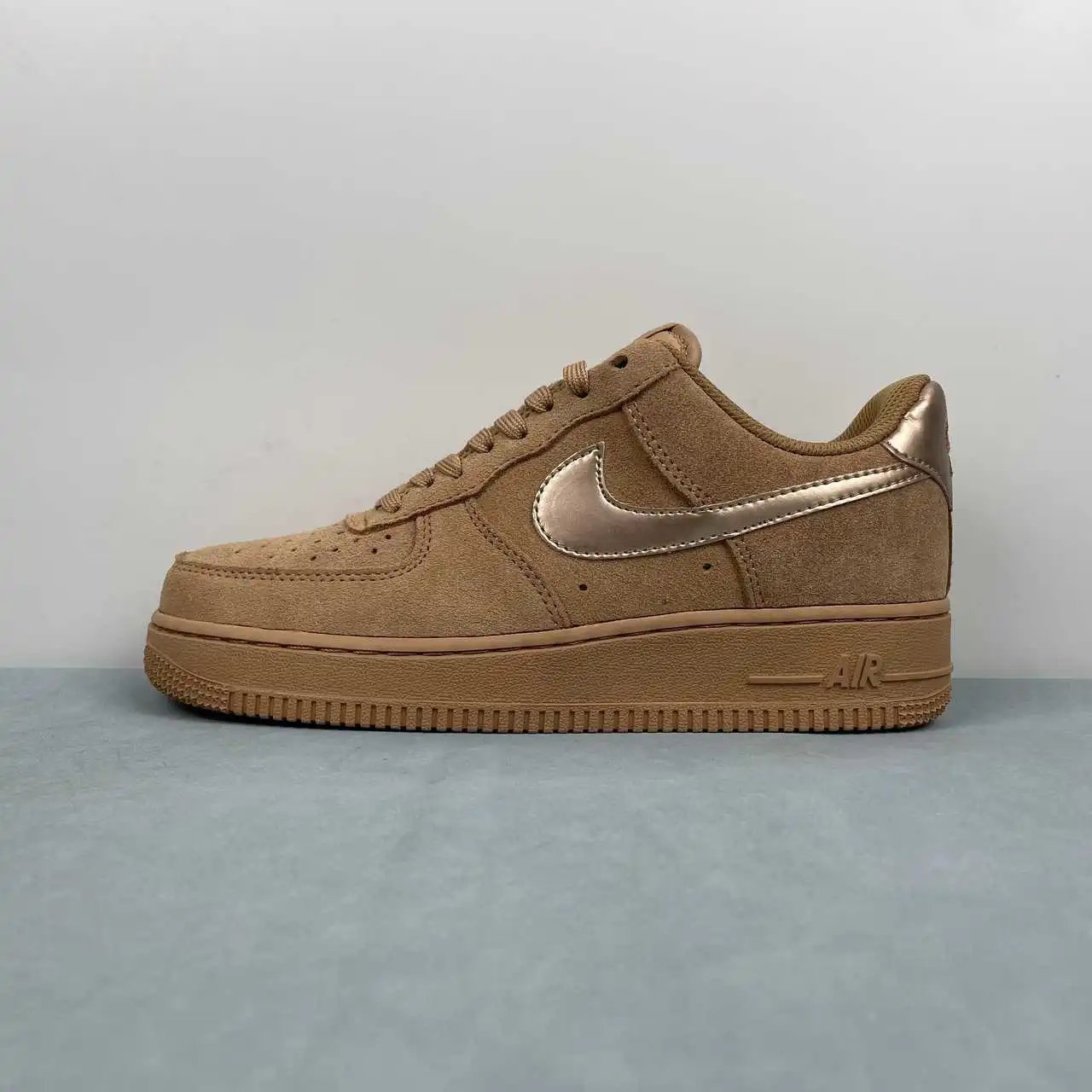 Nike Air Force 1 IO4833-201 thumbnail 4