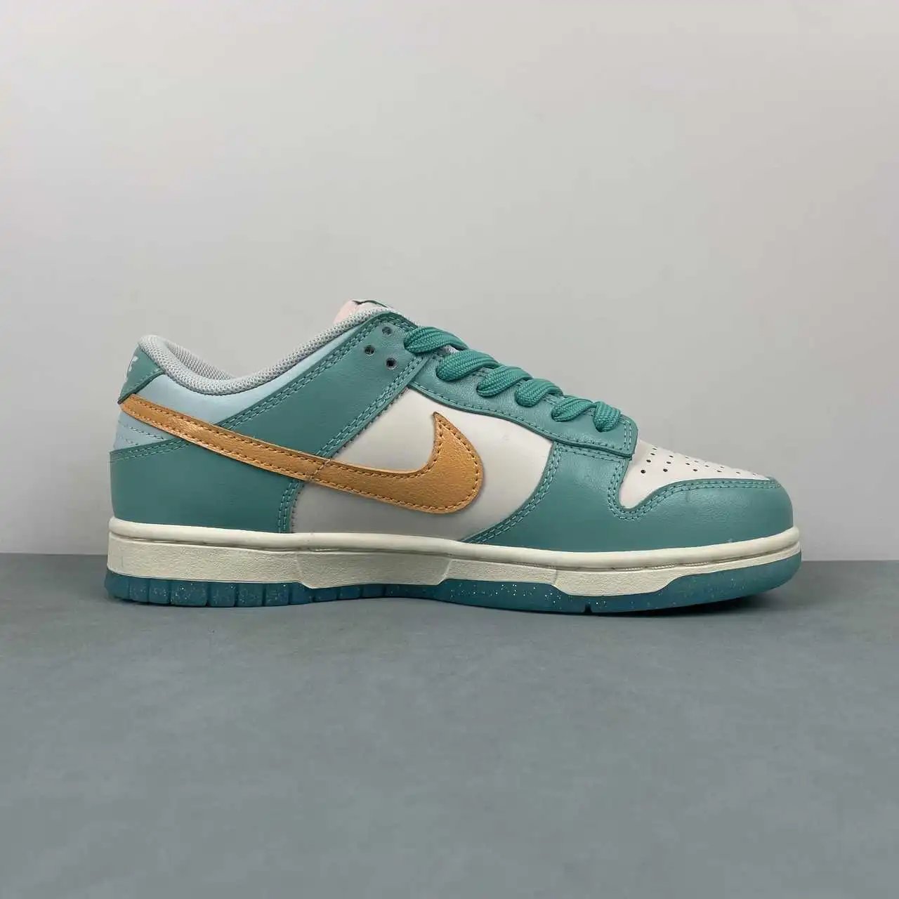 Nike Dunk Low BW1220-003 5